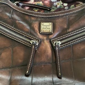 Dooney &Bourke purse